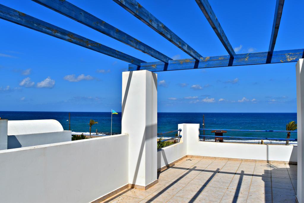 Latchi Beach Front Villa - Private Heated Pool - Amazing Uninterrupted Sea Views Polis المظهر الخارجي الصورة