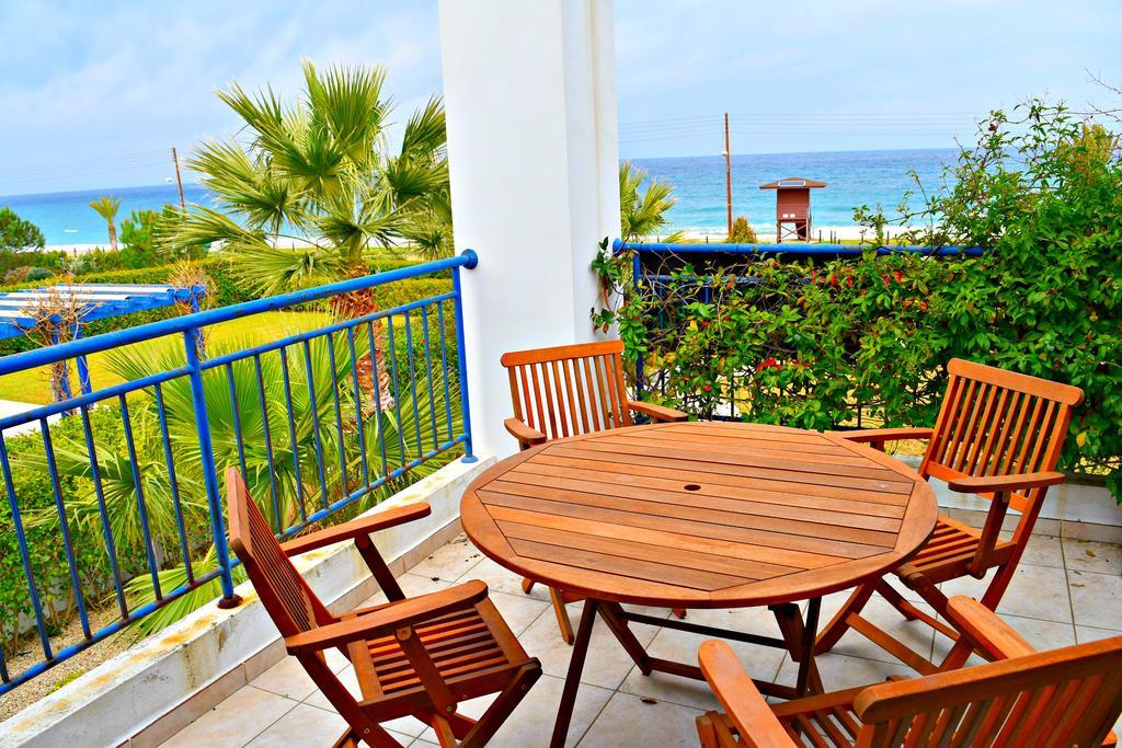 Latchi Beach Front Villa - Private Heated Pool - Amazing Uninterrupted Sea Views Polis المظهر الخارجي الصورة
