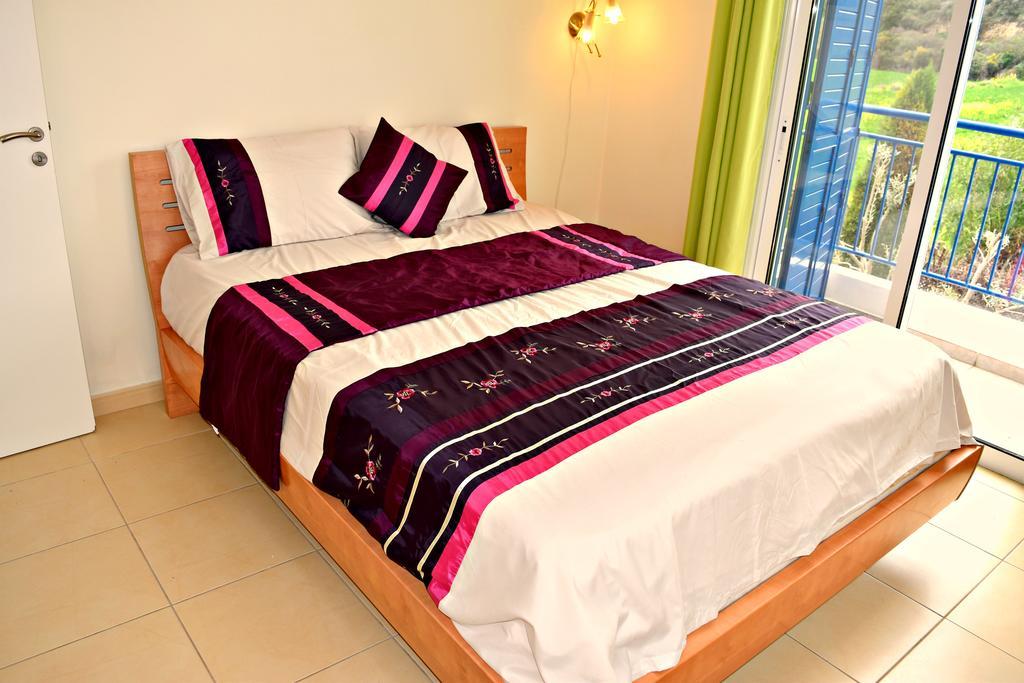 Latchi Beach Front Villa - Private Heated Pool - Amazing Uninterrupted Sea Views Polis المظهر الخارجي الصورة