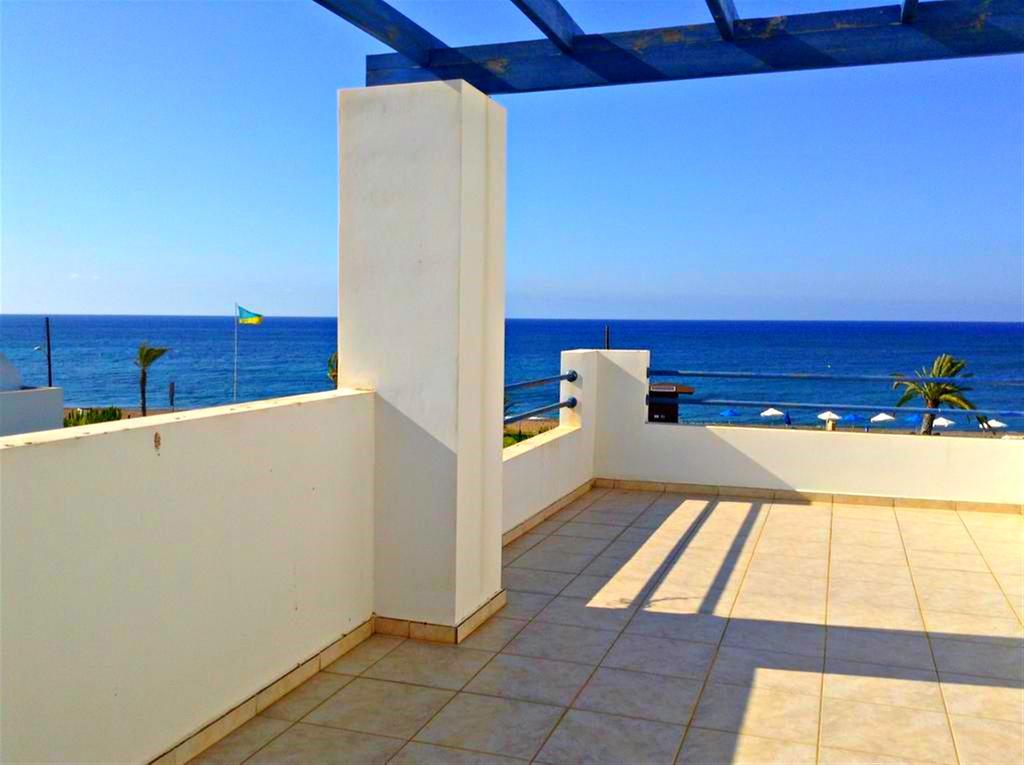 Latchi Beach Front Villa - Private Heated Pool - Amazing Uninterrupted Sea Views Polis المظهر الخارجي الصورة