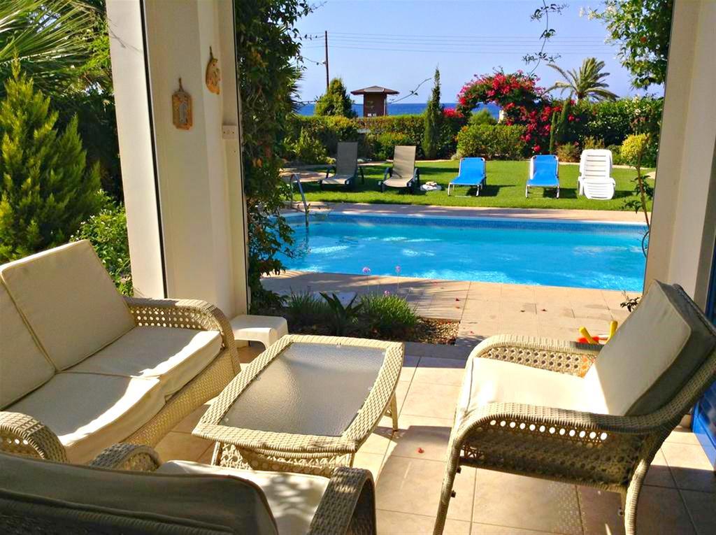 Latchi Beach Front Villa - Private Heated Pool - Amazing Uninterrupted Sea Views Polis المظهر الخارجي الصورة