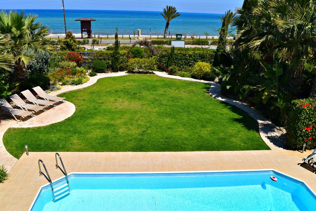 Latchi Beach Front Villa - Private Heated Pool - Amazing Uninterrupted Sea Views Polis المظهر الخارجي الصورة